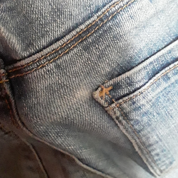 Intentionally frayed skinny jeans size 4R - Picture 8 of 8